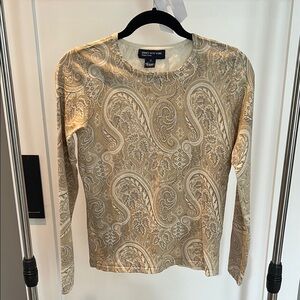 Jones New York Cream Fitted Graphic Blouse